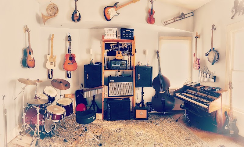 Music on Magnolia - Photo 4