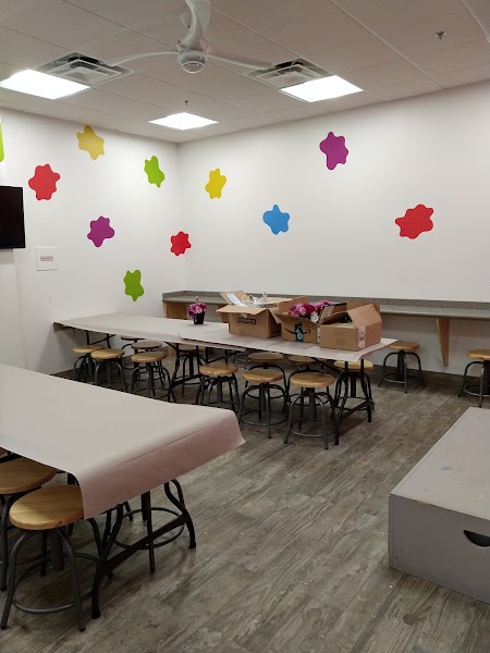 Cloth & Glaze Painting Studio - Photo 5