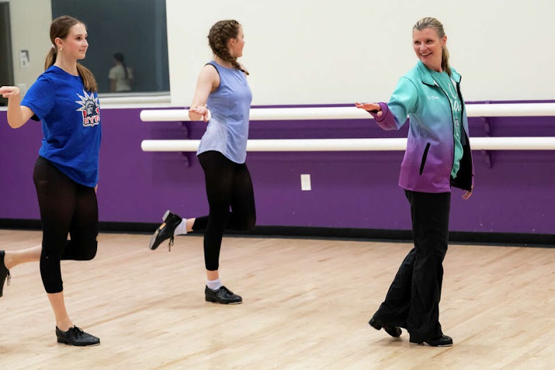 Earle Cobb Dance Studio Inc