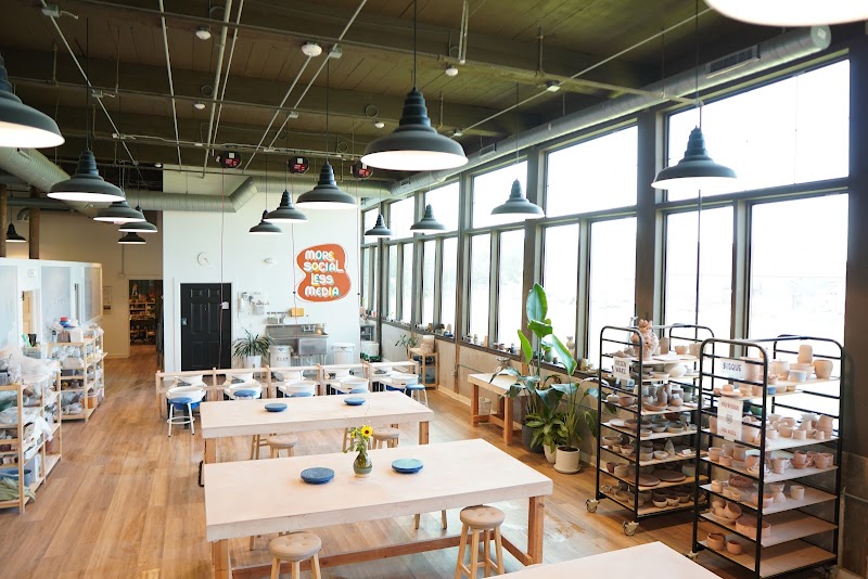 Glaze Ceramic Studio