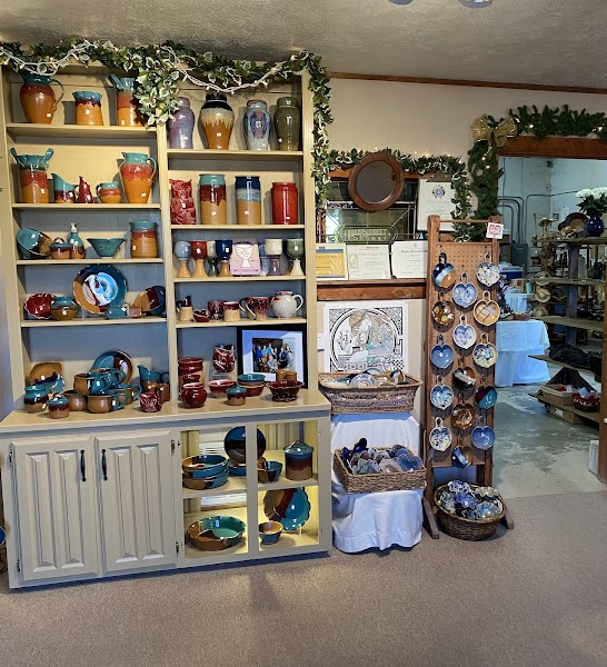 Hart Street Pottery - Photo 2