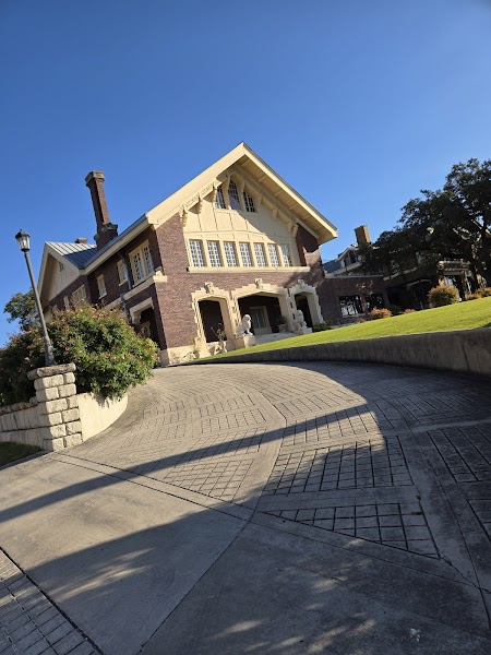 Hindes Fine Art - Photo 2