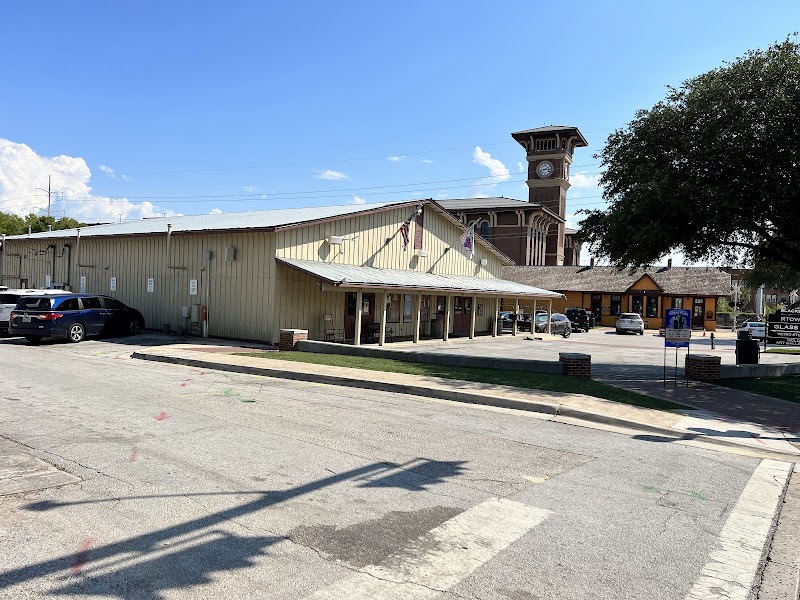 Holder Dane Gallery & Art Studios - Photo 3