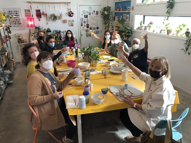 McCheek's Studio - Photo 3