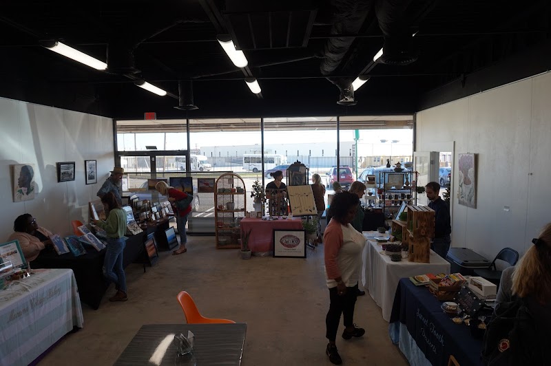 76107 collective - Photo 5