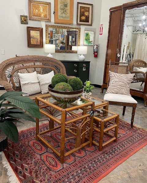 Portilla Home & Garden - Photo 2