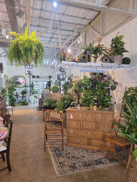 Portilla Home & Garden - Photo 3