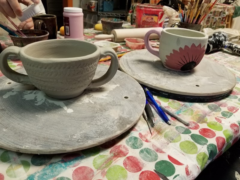 Don's Pottery Shop - Photo 3