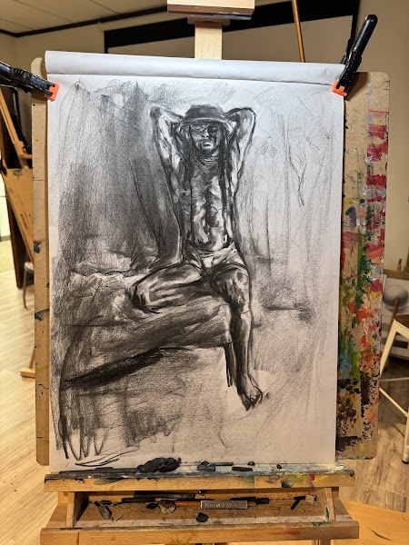 Stray Point Art Academy - Photo 3