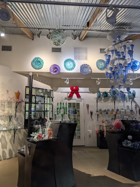 Vetro Glassblowing Studio & Gallery - Photo 5